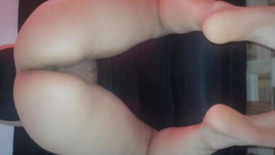 Mijn moeder geeft me haar poesje als kerstcadeau